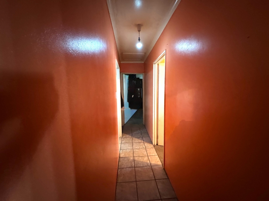 5 Bedroom Property for Sale in Delft South Western Cape